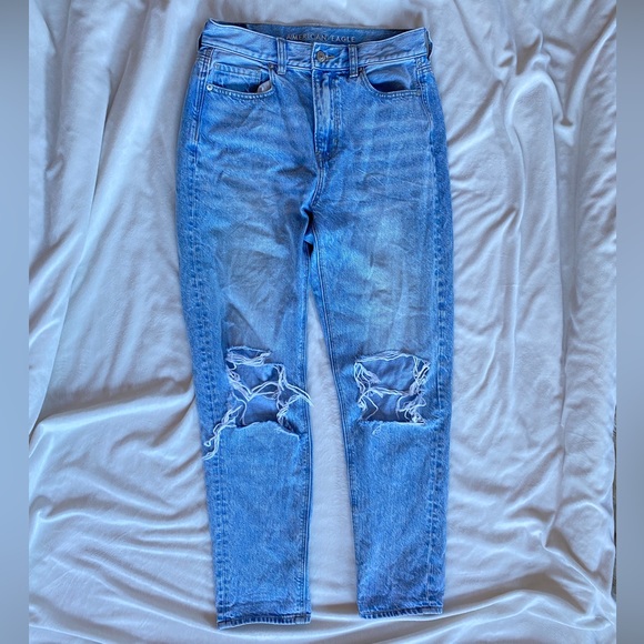 American Eagle Mom Jeans - Picture 2 of 4